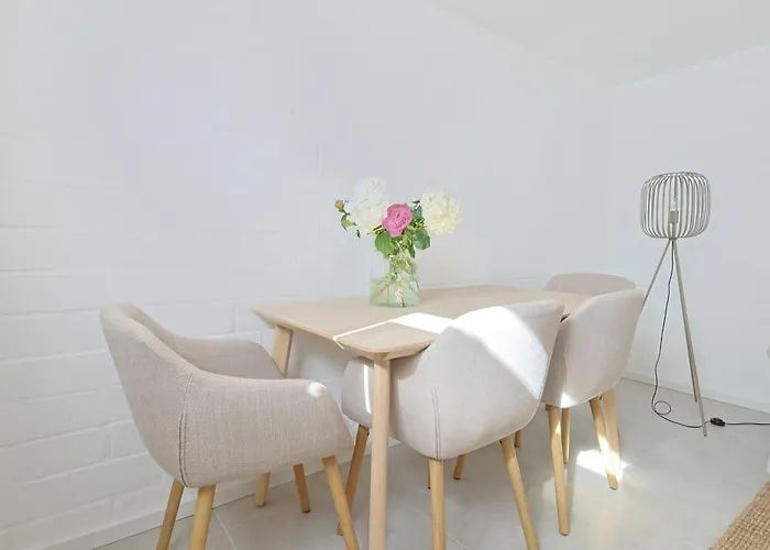 Souterrain In Timmendorfer - Niendorf Ostsee *